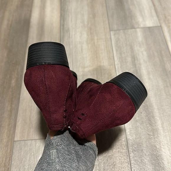 Women's Burgundy Ankle Boots - Picture 3 of 7